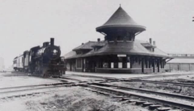 Historic photo of a steam train at the Vidalia railroad depot